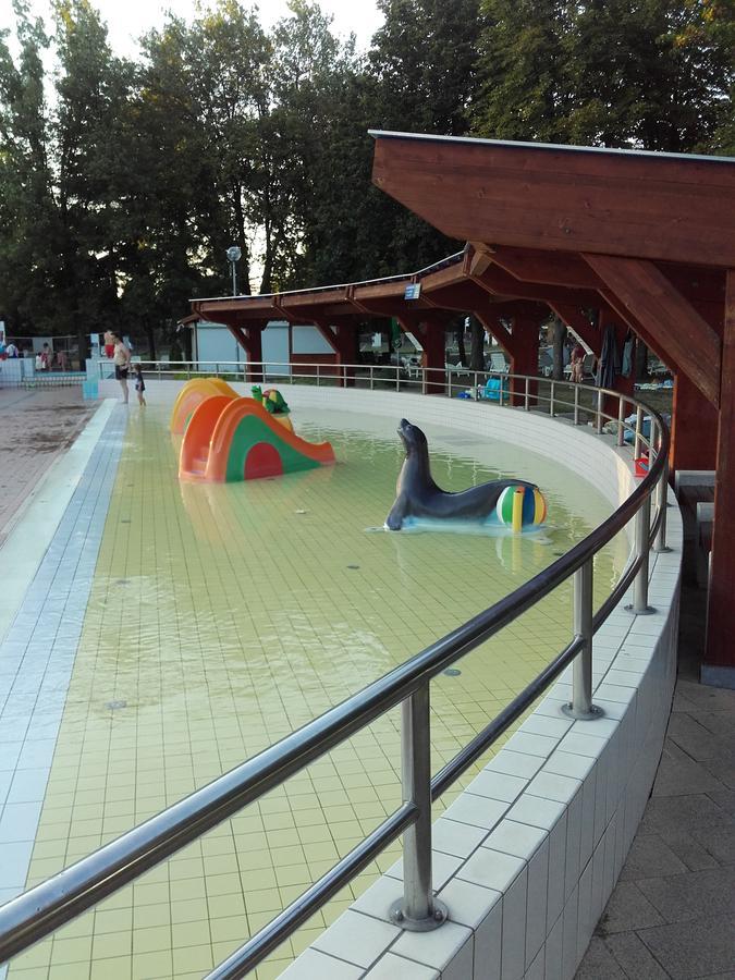 Menta Apartman Мезёкёвешд Экстерьер фото